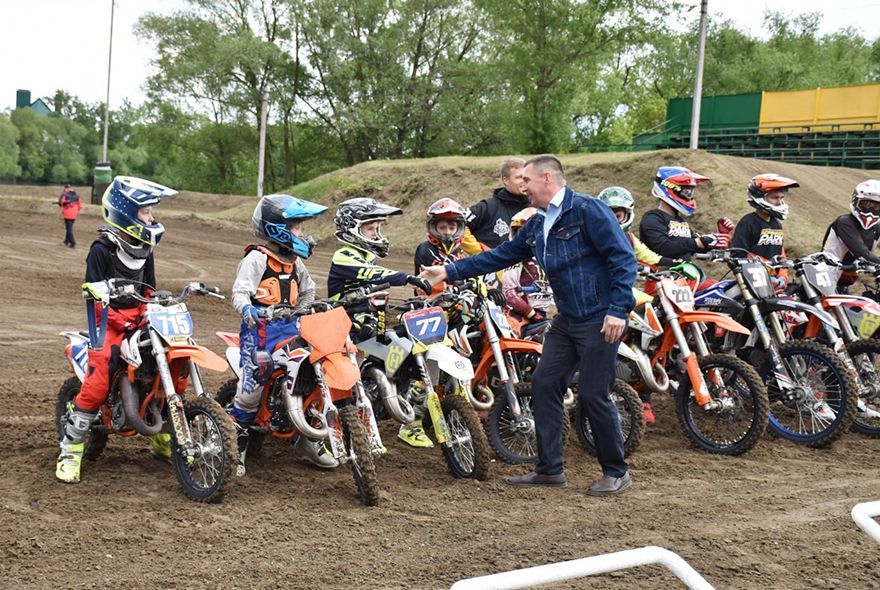 Олег Денисов пригласил пензенцев на мотокросс