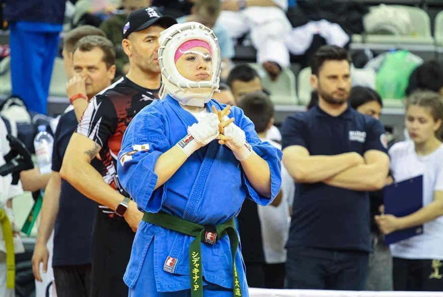 Держи удар, Полина!