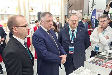 Вице-премьер России посетил стенд Пензенской области 