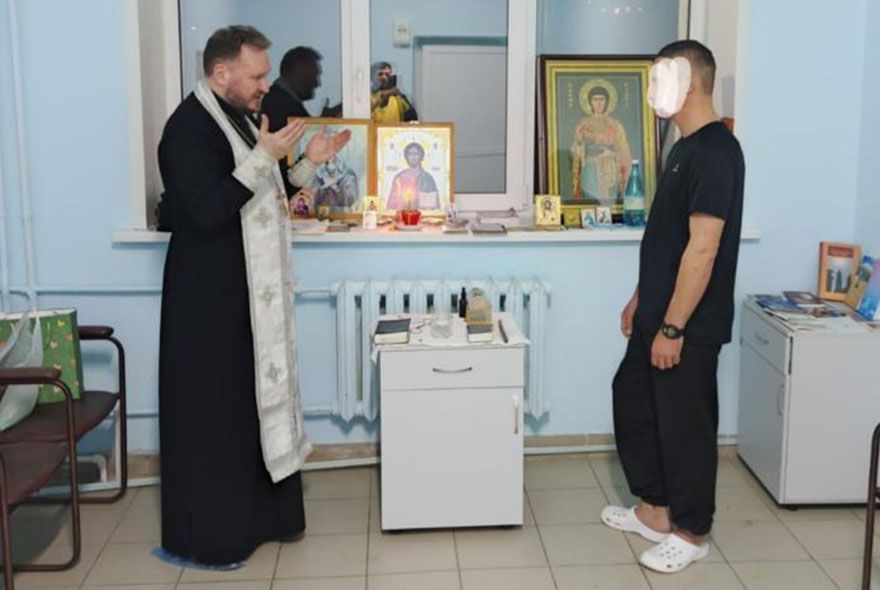 Священники посетили раненых 