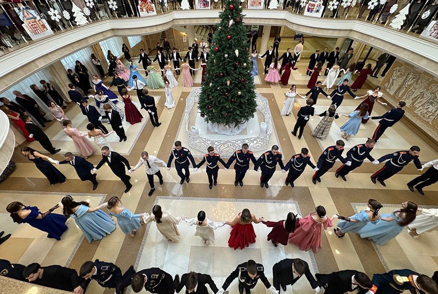 Классический этикет и праздничное настроение