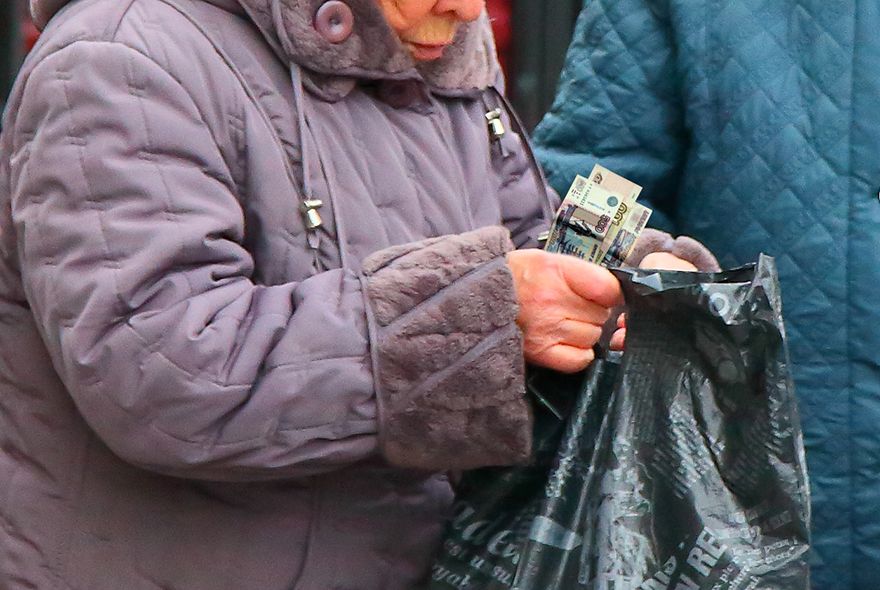 Пензячка лишилась около 3 миллионов рублей