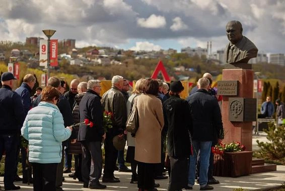 В Пензе почтили память Василия Бочкарева