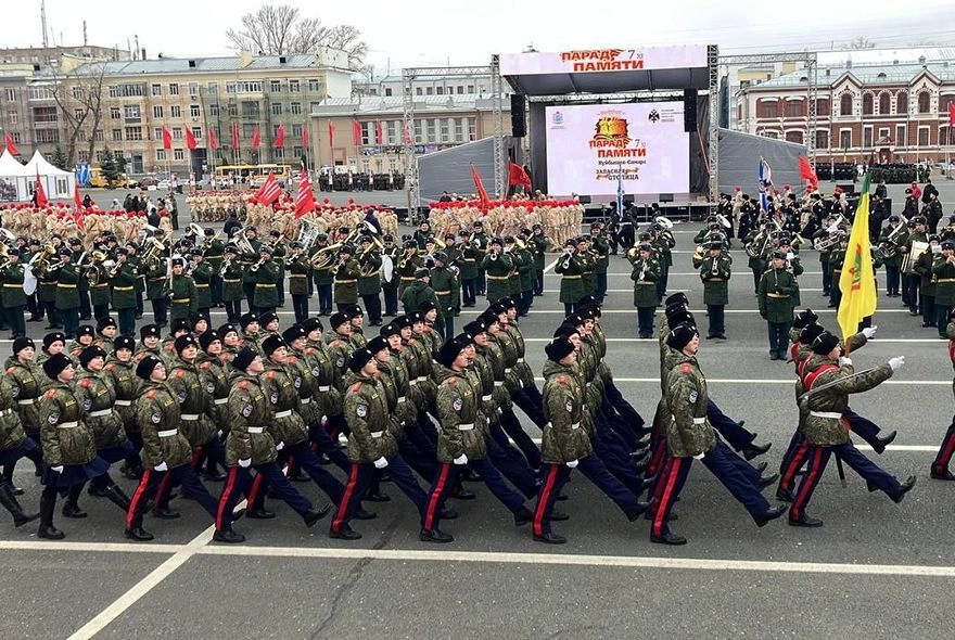Пензенцы на «Параде Памяти» в Самаре