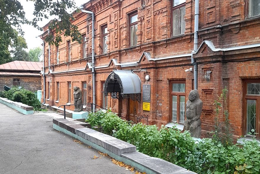 И стала Дворянская Красной