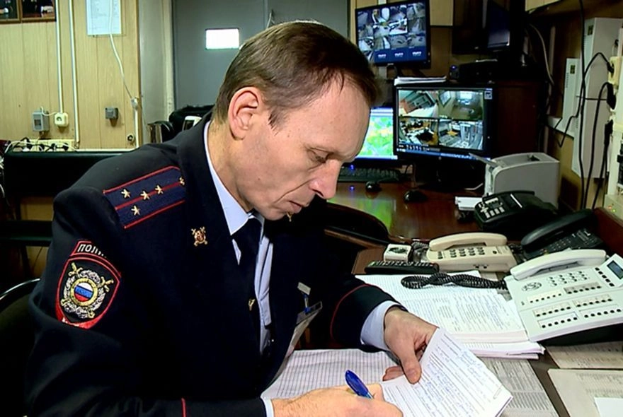 Пензячка взяла в руки топор