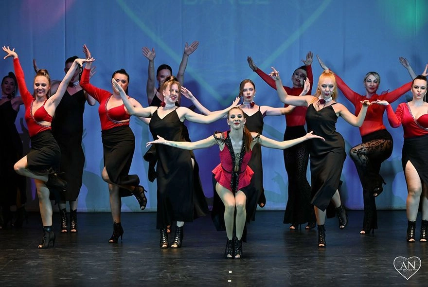 Женщины, которые танцуют 